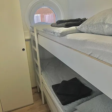 Houseboat Toro - Plywajacy Dom Na Wodzie *