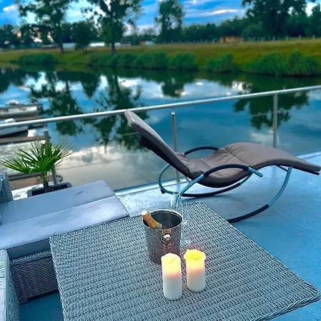 Houseboat Toro - Plywajacy Dom Na Wodzie *